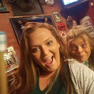 Meet your Posher, Joy